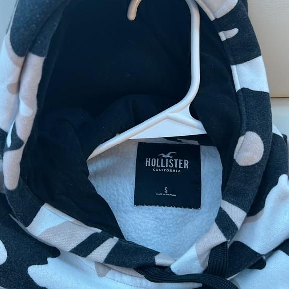 Hollister hoodie - Picture 4 of 5